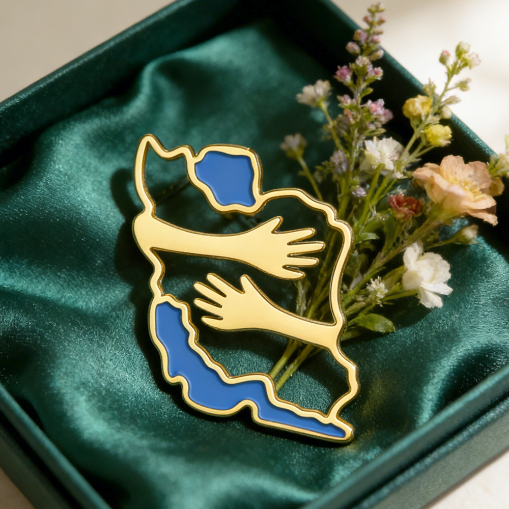 Dawapara Iran Map Shape Brooch - огляд і ціна Travel Accessories Gift Set